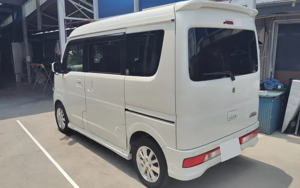 エブリイの実車。お預かりしたときの状態。まずここを見て見積もりを作ります