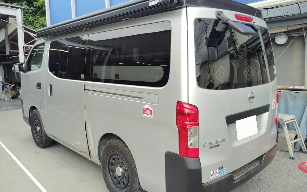 キャラバンの実車。修理の内容によって、お預かりの日数は大きく変わります
