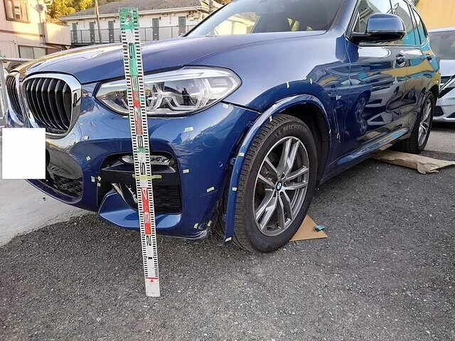 BMW X3 左フェンダー・フロントバンパー損傷の板金塗装・事故修理事例