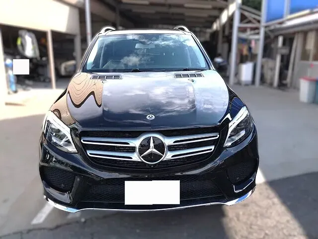 メルセデス・ベンツ GLE フロントバンパーの板金塗装修理事例