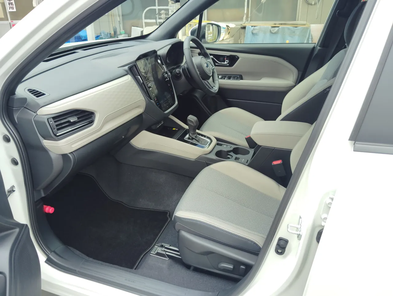 新型フォレスター 前席 内装 代車